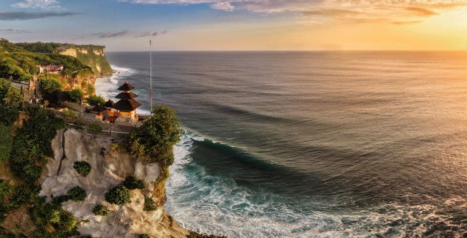 Bali Airport to Uluwatu: Taxi, Grab and Transfer Prices (2026)